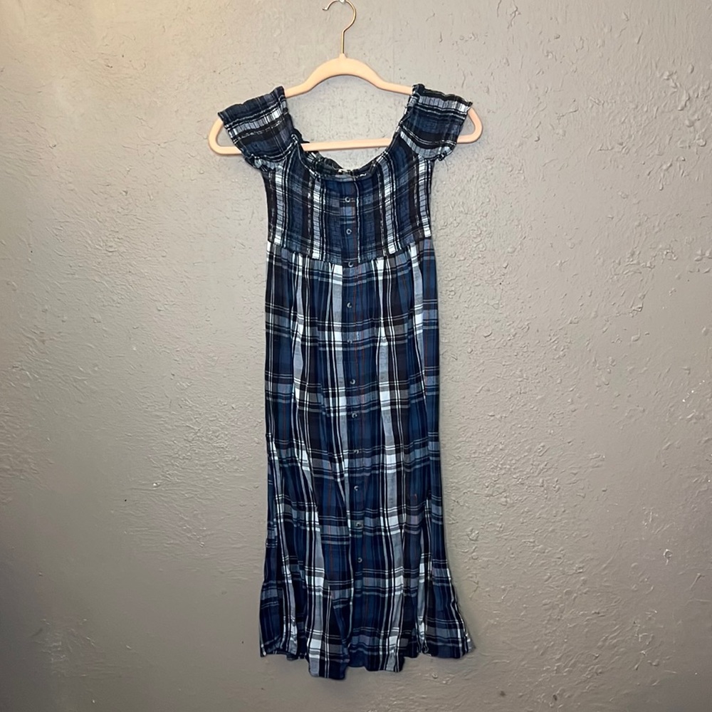Urban outfitter off the shoulder dress size small
